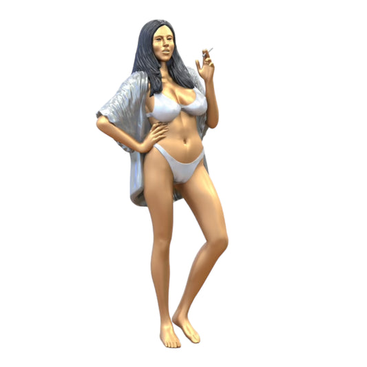 Foto del producto 0: Mujer en camisón con cigarrillo