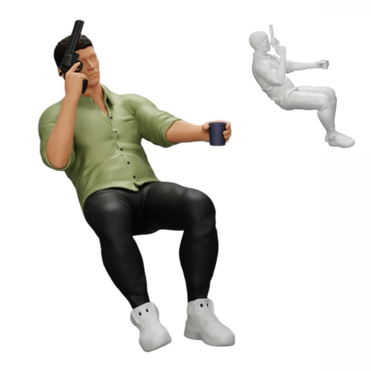 Foto del producto de modelismo diorama 0: Gangster sentado con vaso de whisky y arma en la mesa de póker (Ref Nr. A5)