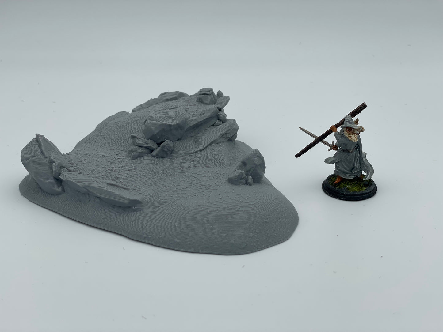 Produktfoto Tabletop 28mm The Printing Goes Ever On (TPGEO) 0: Hügel Terrain Typ C - Sanfte Erhebung in Graslandschaft