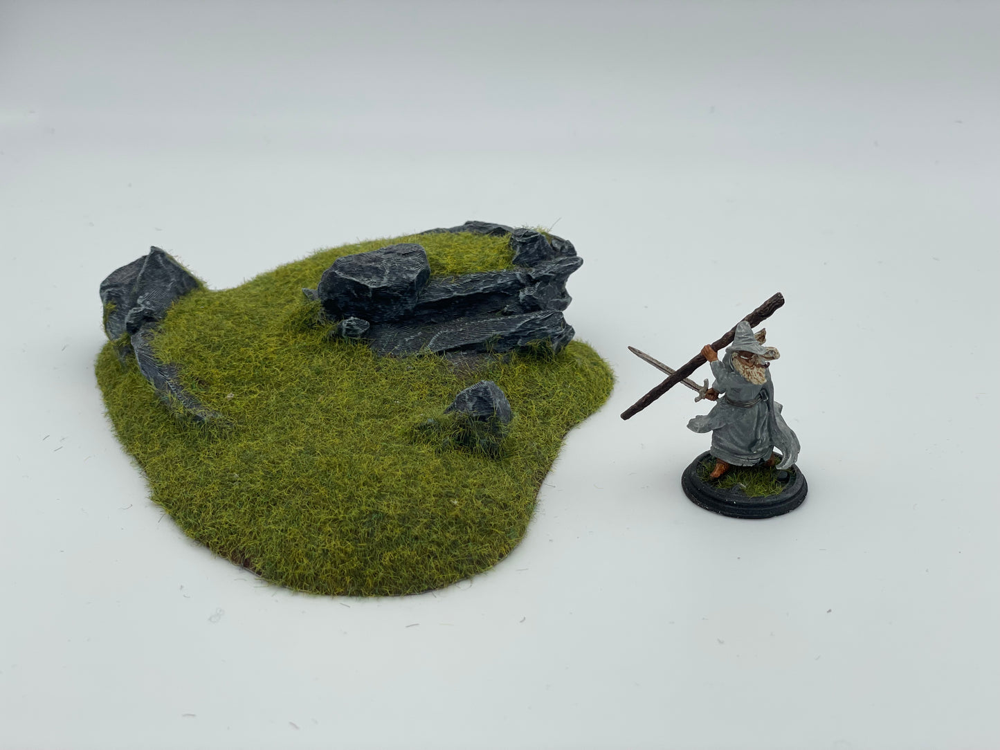 Produktfoto Tabletop 28mm The Printing Goes Ever On (TPGEO) 0: Hügel Terrain Typ C - Sanfte Erhebung in Graslandschaft