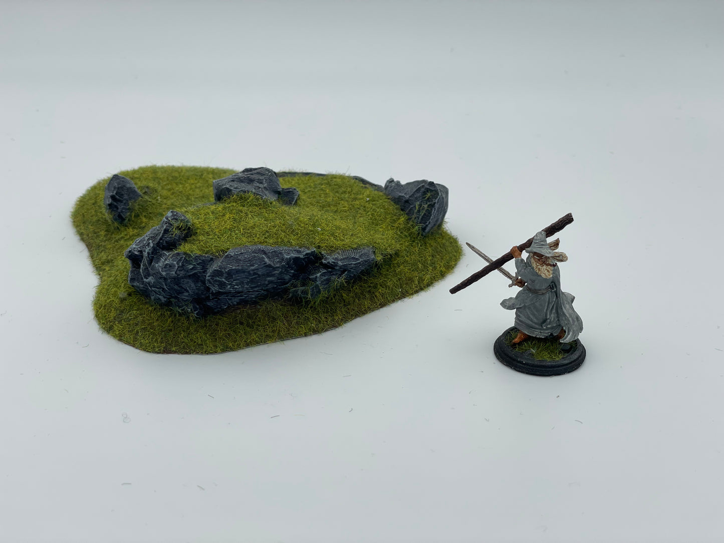 Produktfoto Tabletop 28mm The Printing Goes Ever On (TPGEO) 0: Hügel Terrain Typ C - Sanfte Erhebung in Graslandschaft