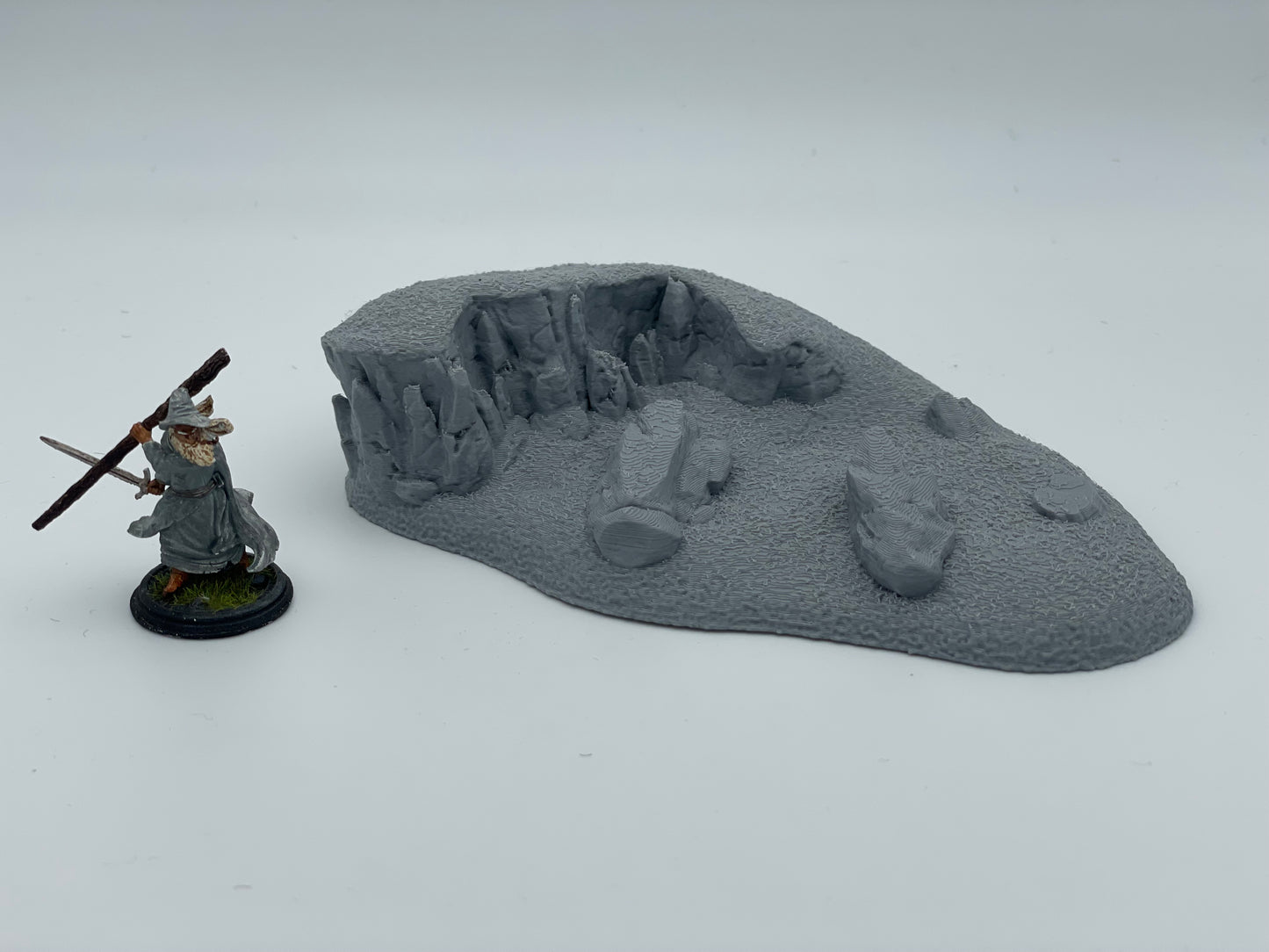 Foto del producto Tabletop 28mm The Printing Goes Ever On (TPGEO) 0: Terreno de colina tipo D - Elevación suave en paisaje de pradera - Rocas