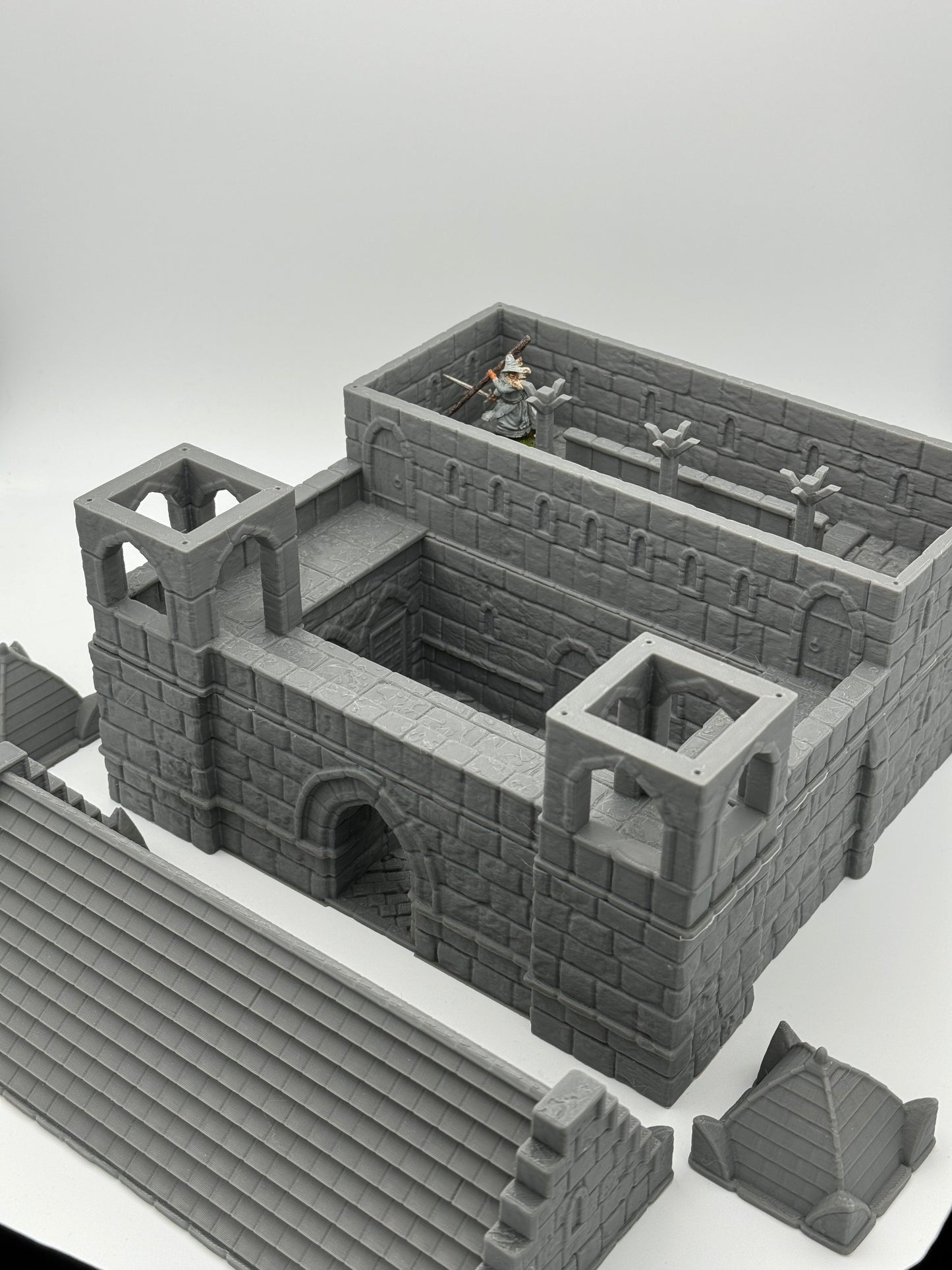 Produktfoto Tabletop 28mm The Printing Goes Ever On (TPGEO) 0: Kaserne Ivory City - Gebäude Königreich Gonthan - Barracks Tabletop Terrain