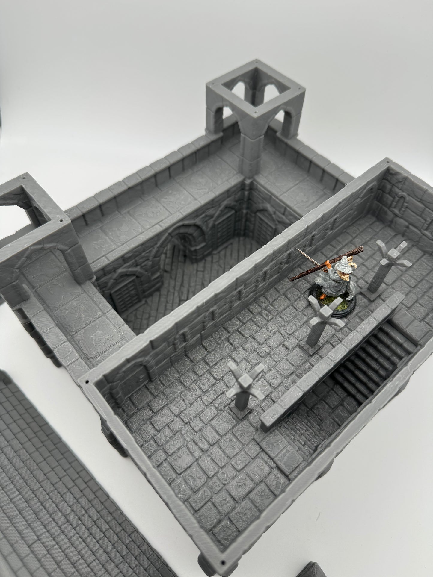 Produktfoto Tabletop 28mm The Printing Goes Ever On (TPGEO) 0: Kaserne Ivory City - Gebäude Königreich Gonthan - Barracks Tabletop Terrain