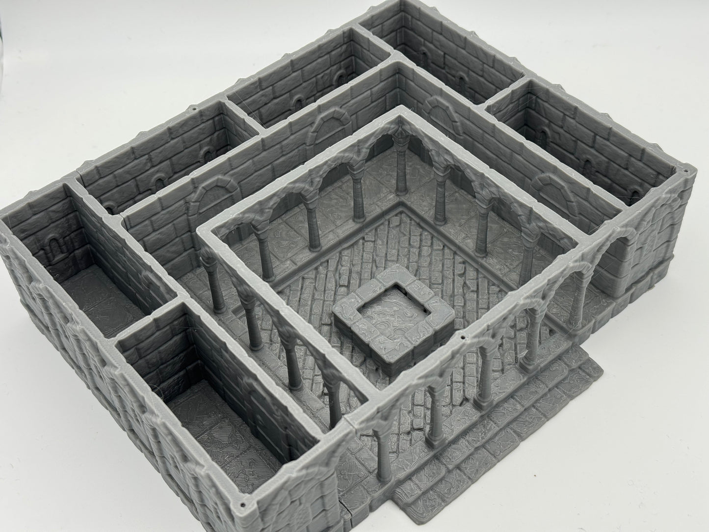 Foto del producto Tabletop 28mm The Printing Goes Ever On (TPGEO) 0: Estación médica Ciudad Marfil - Edificio Reino de Gonthan - Terreno de hospital para Tabletop