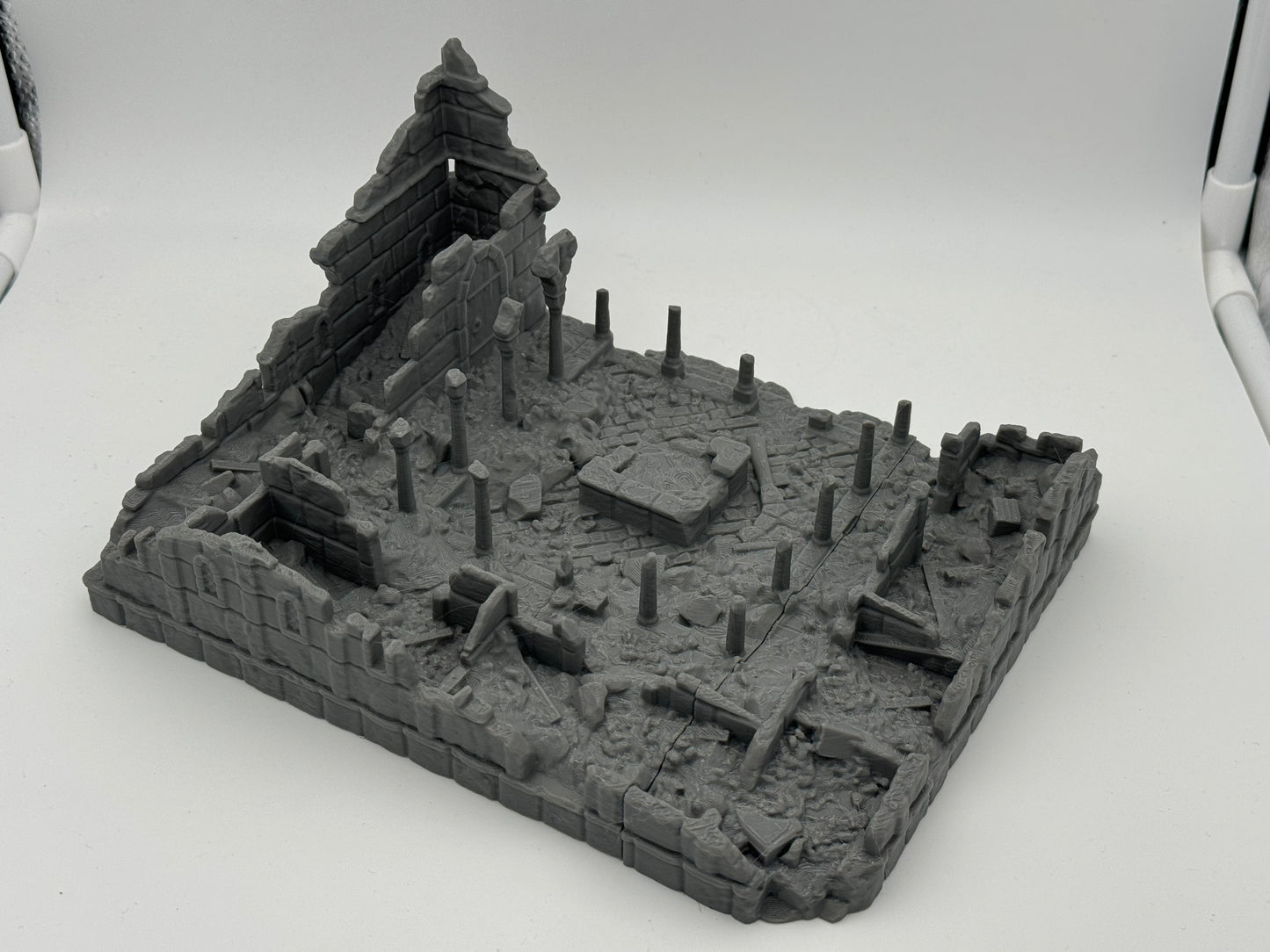 Produktfoto Tabletop 28mm The Printing Goes Ever On (TPGEO) 0: Krankenstation Ruinen Ivory City - Gebäude Königreich Gonthan - Hospital Ruins Tabletop Terrain