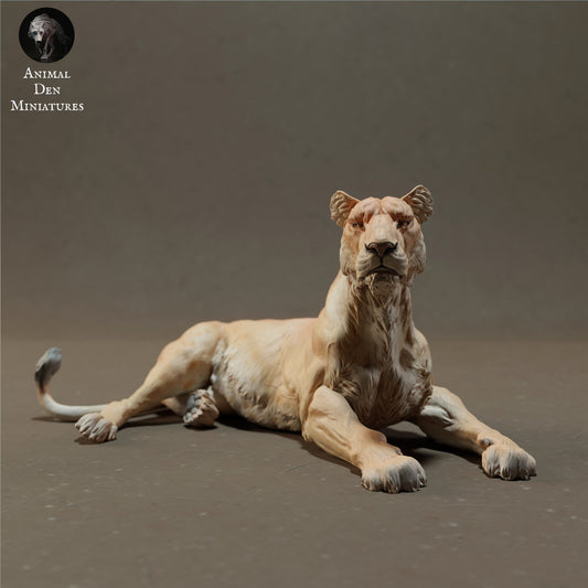 Foto del producto Figura de animal Diorama, Modelismo: 0: Leona acostada - Animales de la sabana