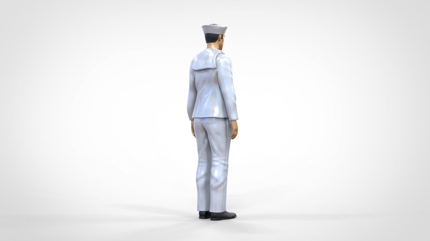 Produktfoto 0: Matrose männlich: Seemann in Uniform steht in Position