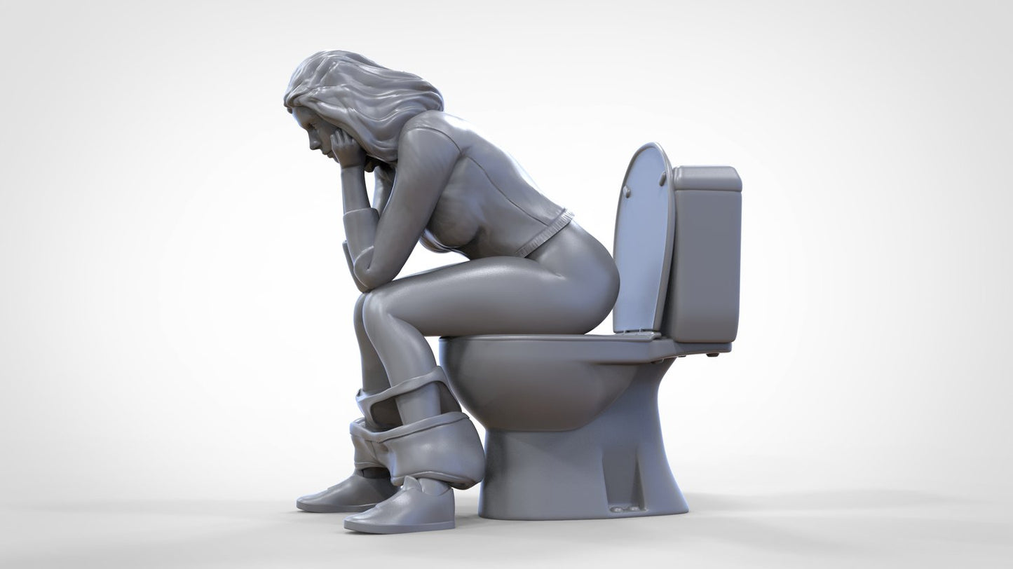 Produktfoto 0: Frau auf Toilette: An einem stillen Örtchen in Gedanken versunken