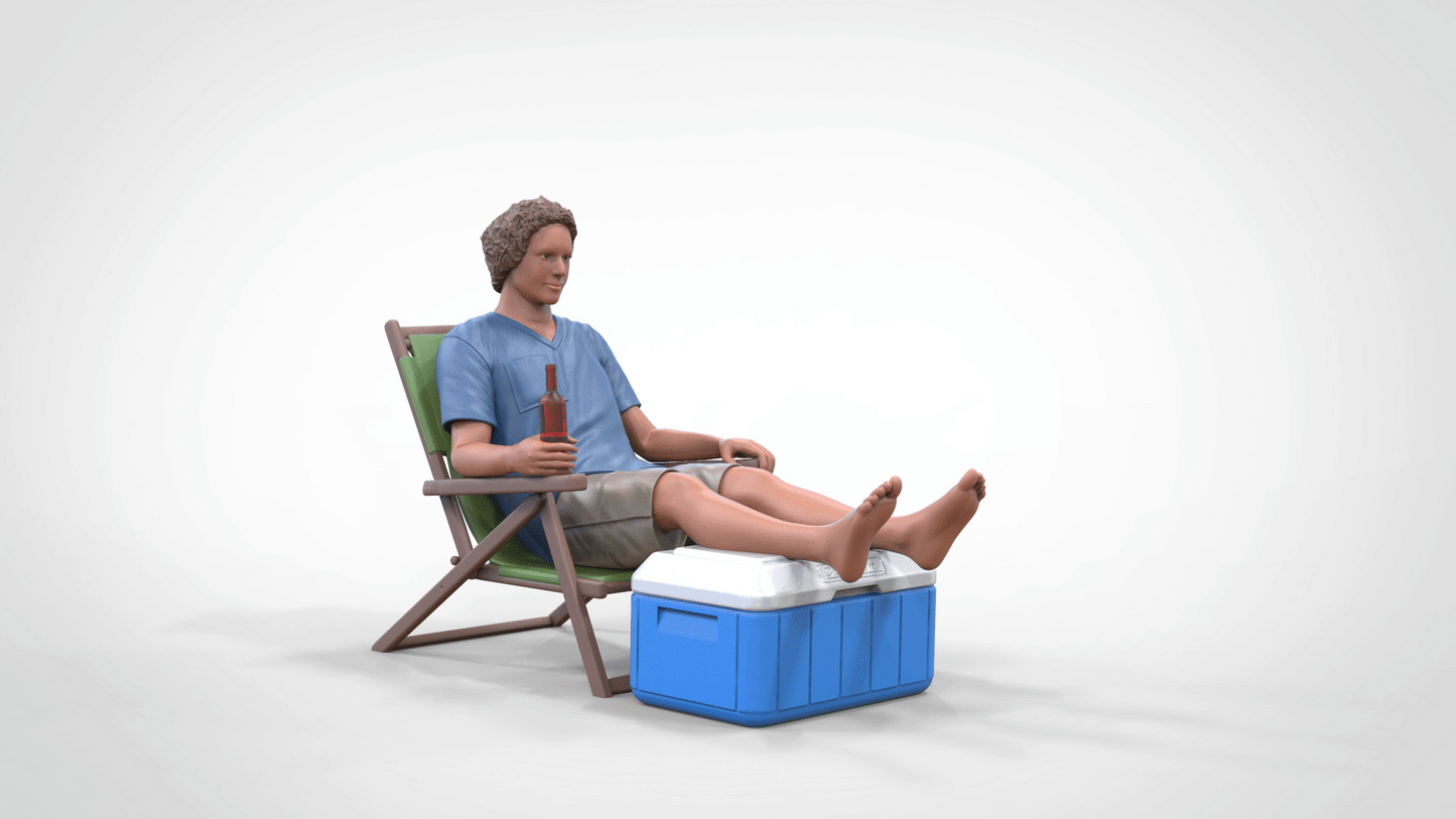 Foto del producto Diorama y modelismo figura en miniatura: Hombre con cerveza y nevera en silla de playa