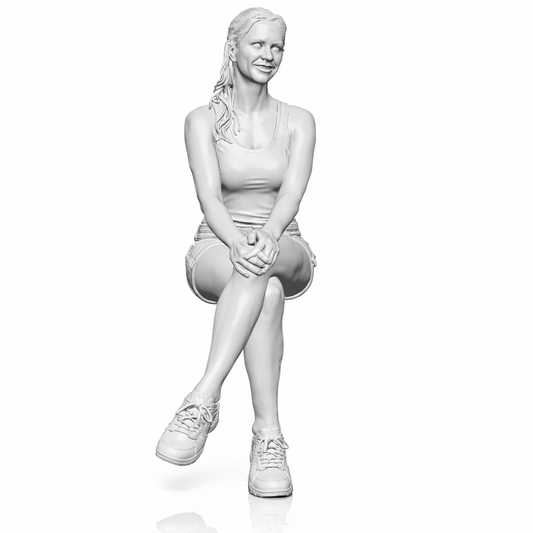 Diorama Modellbau Produktfoto 0: Sitzende Figur: Frau mit Top, Shorts & Turnschuhen (B008)