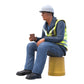 Foto del producto Diorama y modelo de figura en miniatura: trabajador sentado en un cubo
