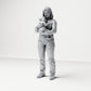 Foto de producto de maqueta de diorama 0: Figura de pie: madre con bebé en brazos (B047)
