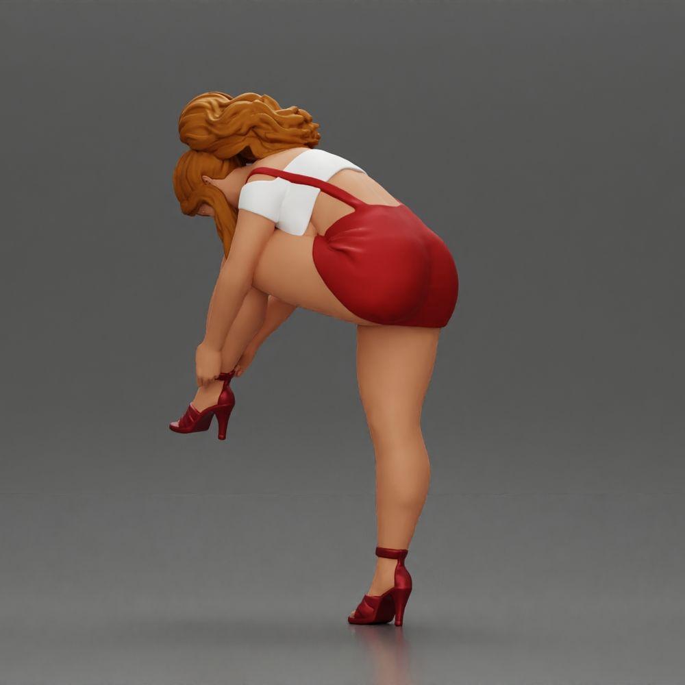 Foto de producto de modelismo de diorama 3: Figura de diorama: Miniatura - Mujer poniéndose un tacón rojo, pose de pie para diorama (Ref Nr. A112)