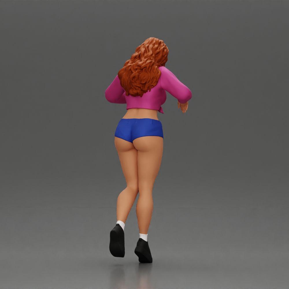 Foto de producto de modelismo de diorama 3: figura femenina de diorama en minifalda y pantalones cortos, de pie en el borde de la escalera (Ref Nr. A73)