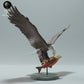 Foto de producto de figura animal Animal Den Miniatures 0: Figura de animal salvaje: águila calva comiendo un salmón (23_01_14)
