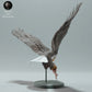 Foto de producto de figura animal Animal Den Miniatures 1: Figura de animal salvaje: águila calva - comiendo un salmón (23_01_14)