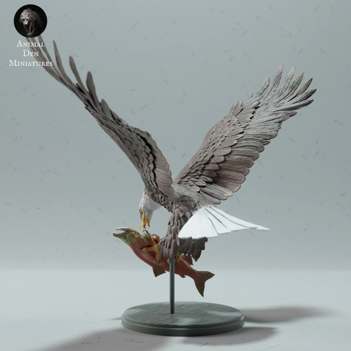 Foto de producto de figura animal Animal Den Miniatures 2: figura de fauna salvaje: águila calva comiendo un salmón (23_01_14)