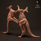 Foto de producto de figura animal Animal Den Miniatures 2: Figura de animal salvaje: canguros rojos luchando (23_04_10)