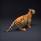 Foto de producto de figura animal Animal Den Miniatures 3: Figura de animal salvaje: cachorro de tigre de Bengala (22_08_10)