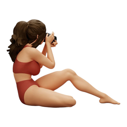 Foto de producto de modelismo de diorama 0: Fotógrafa en bikini sentada sosteniendo una cámara (Ref Nr. A35)