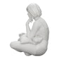 Foto del producto de modelismo de diorama 0: Niña sentada frente al televisor con almohadas en las piernas (Ref Nr. A36)
