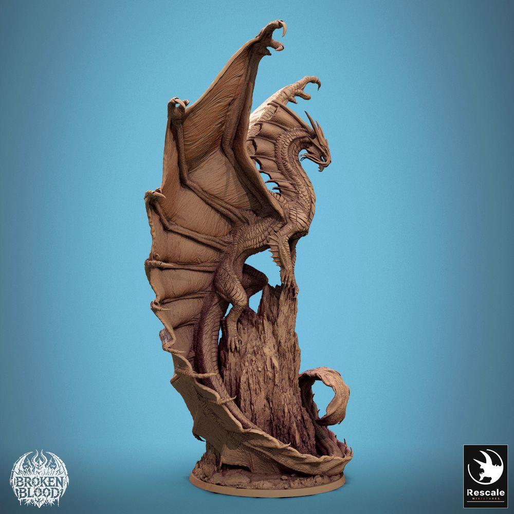 Foto del producto Tabletop 28mm Lord of the Print (LotP) 1: Miniatura de Tabletop: Dragón Dorado / Gold Dragon - Dragón Anciano Urdrache, monstruo jefe legendario con alas extendidas sobre una aguja de roca (24_11_A3)