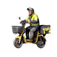 Diorama Modellbau Produktfoto 1: Sitzende Figur: Lieferfahrer auf Motorroller mit Frontkorb & Transportbox (Ref. Nr. 518)