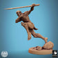 Foto del producto Tabletop 28mm Lord of the Print (LotP) 1: Miniatura de Tabletop: Ghoul Ravager - Muerto viviente ladrón/asesino en salto, combatiente cuerpo a cuerpo con casco y espada corta, base de roca (24_11_C5)