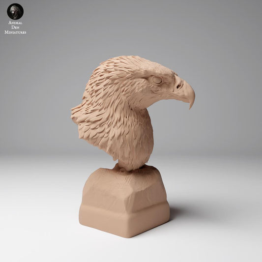 Foto de producto de figura animal Animal Den Miniatures 0: Figura animal de ave rapaz: águila real - busto (24_12_16)