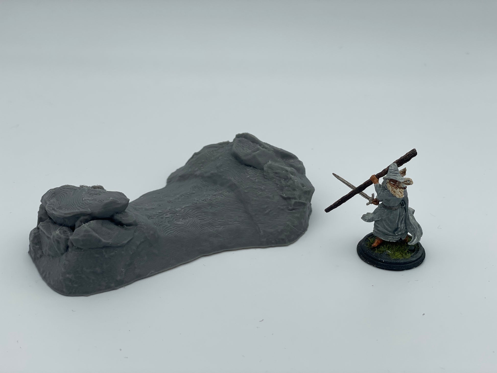 Foto del producto Tabletop 28mm The Printing Goes Ever On (TPGEO) 0: Terreno de colinas Tipo B - Elevación suave en paisaje de hierba