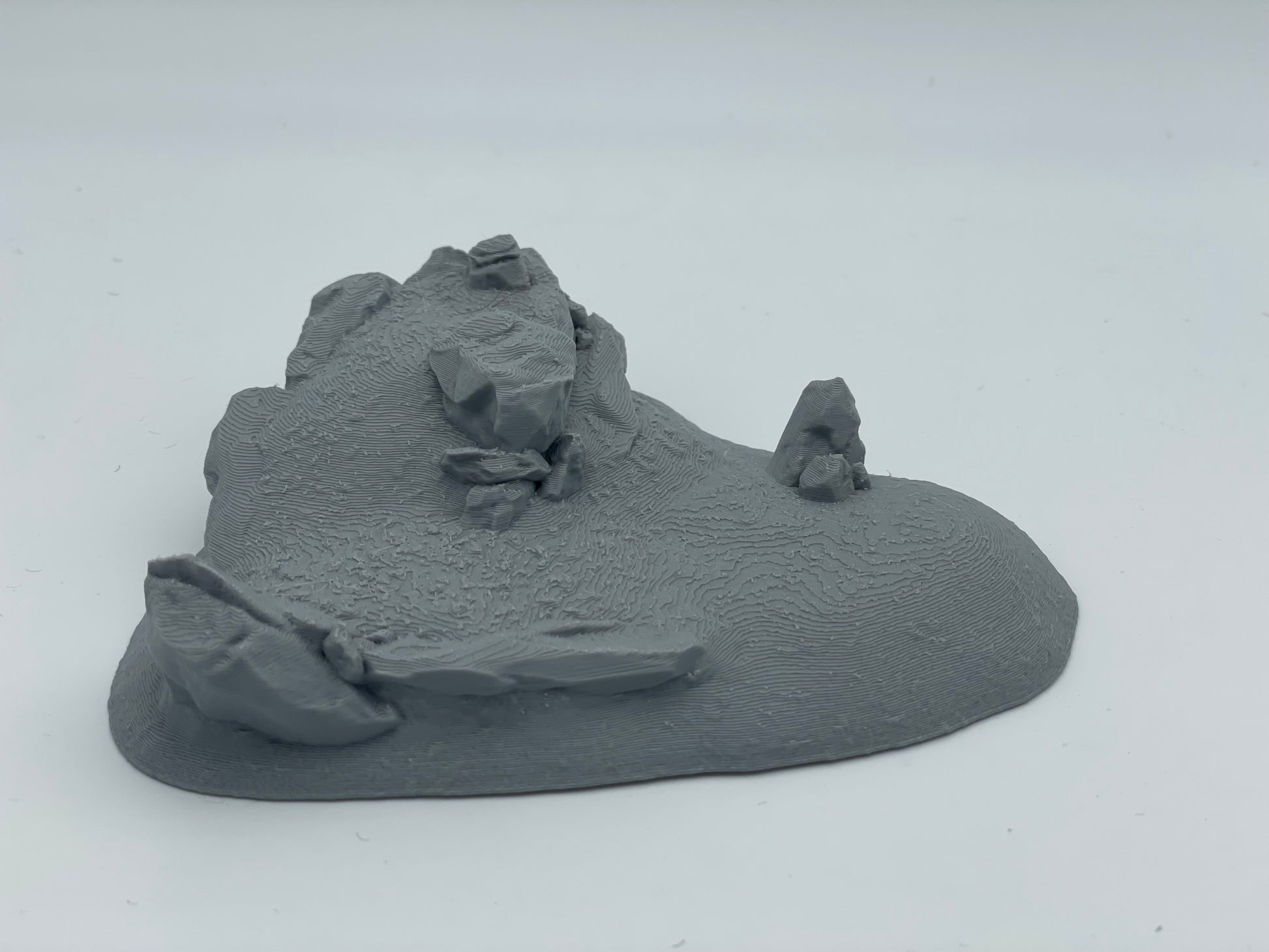 Produktfoto Tabletop 28mm The Printing Goes Ever On (TPGEO)  0: Hügel Terrain Typ C - Sanfte Erhebung in Graslandschaft