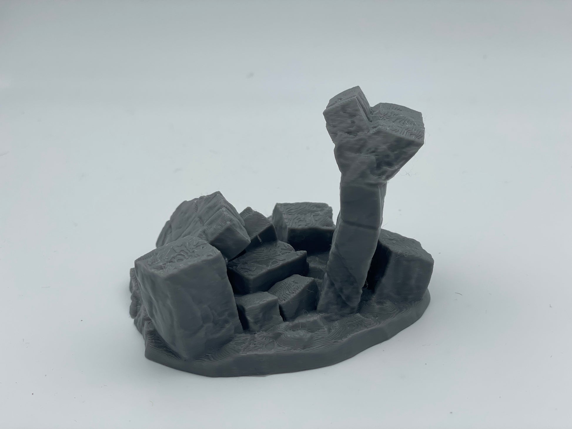Foto del producto Tabletop 28mm The Printing Goes Ever On (TPGEO) 0: Ruinas A-D - Escombros de una ciudad medieval - Restos de una muralla, grava y montones de piedras