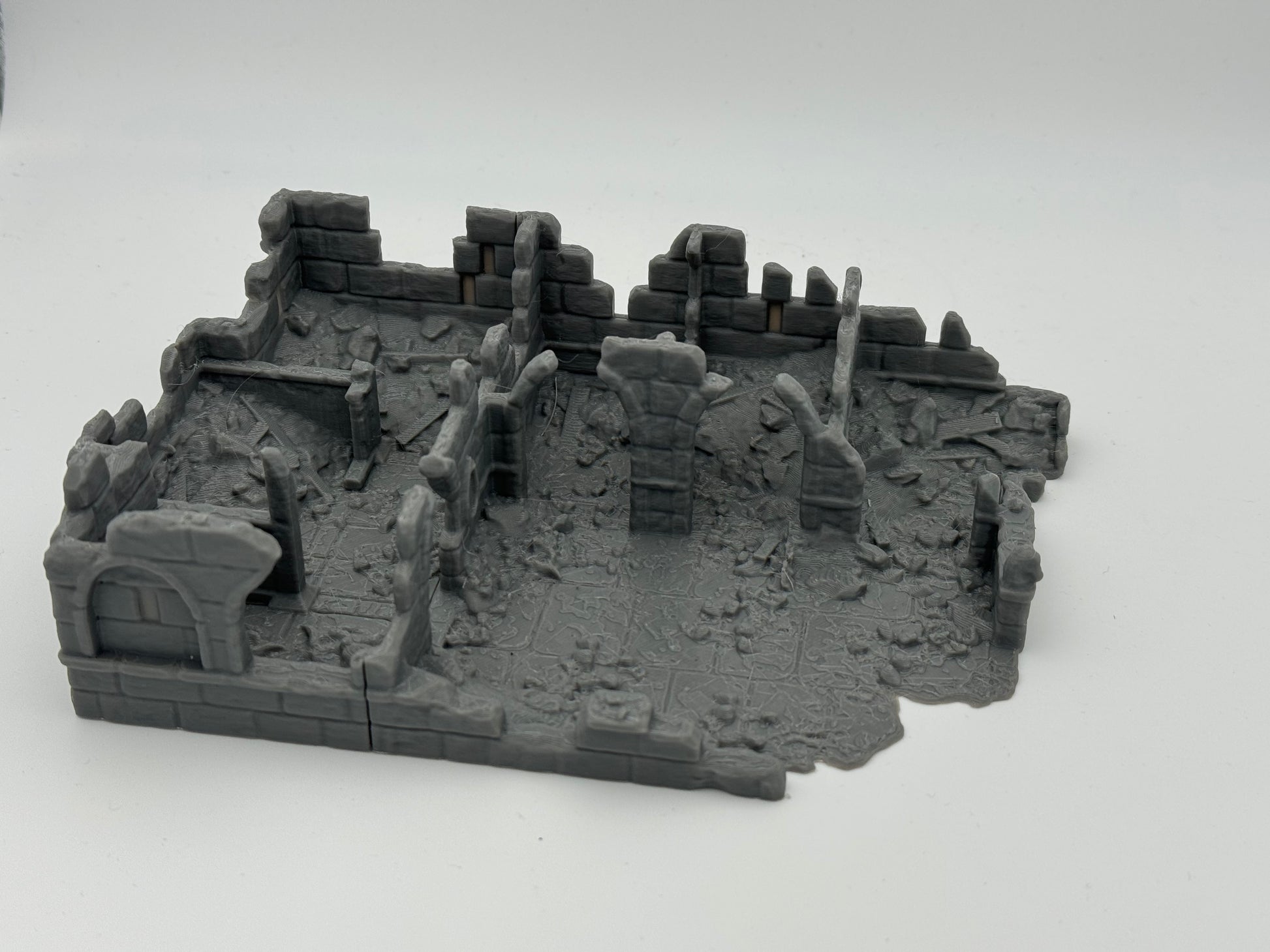 Foto del producto Tabletop 28mm The Printing Goes Ever On (TPGEO) 0: Ruinas de establos Ciudad Marfil - Edificio Reino de Gonthan - Terreno de Tabletop Ruinas de Establo