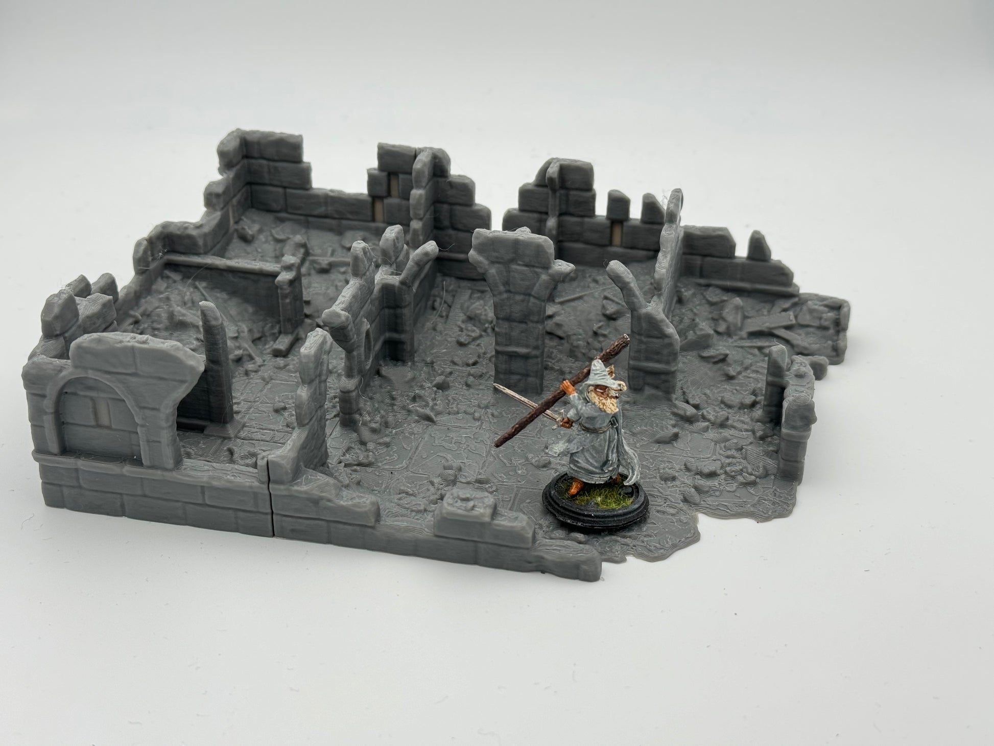 Foto del producto Tabletop 28mm The Printing Goes Ever On (TPGEO) 0: Ruinas de establos Ciudad Marfil - Edificio Reino de Gonthan - Terreno de Tabletop Ruinas de Establo