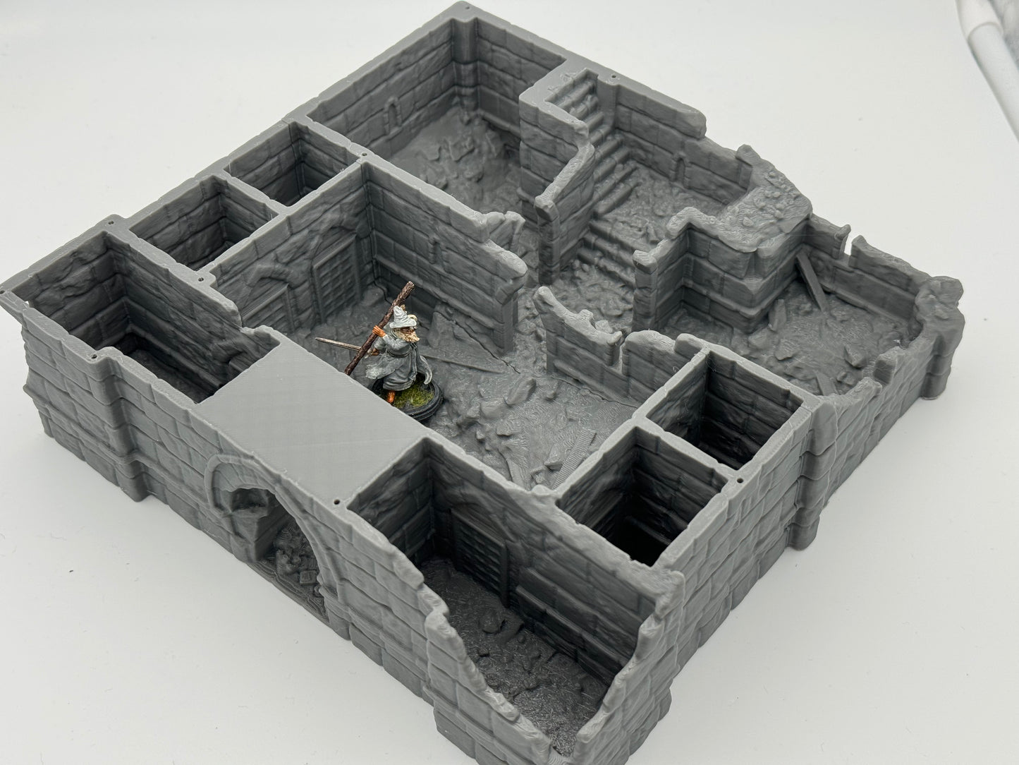 Foto del producto Tabletop 28mm The Printing Goes Ever On (TPGEO) 0: Ruinas de cuartel Ciudad Marfil - Edificio Reino de Gonthan - Terreno de ruinas de cuartel Tabletop