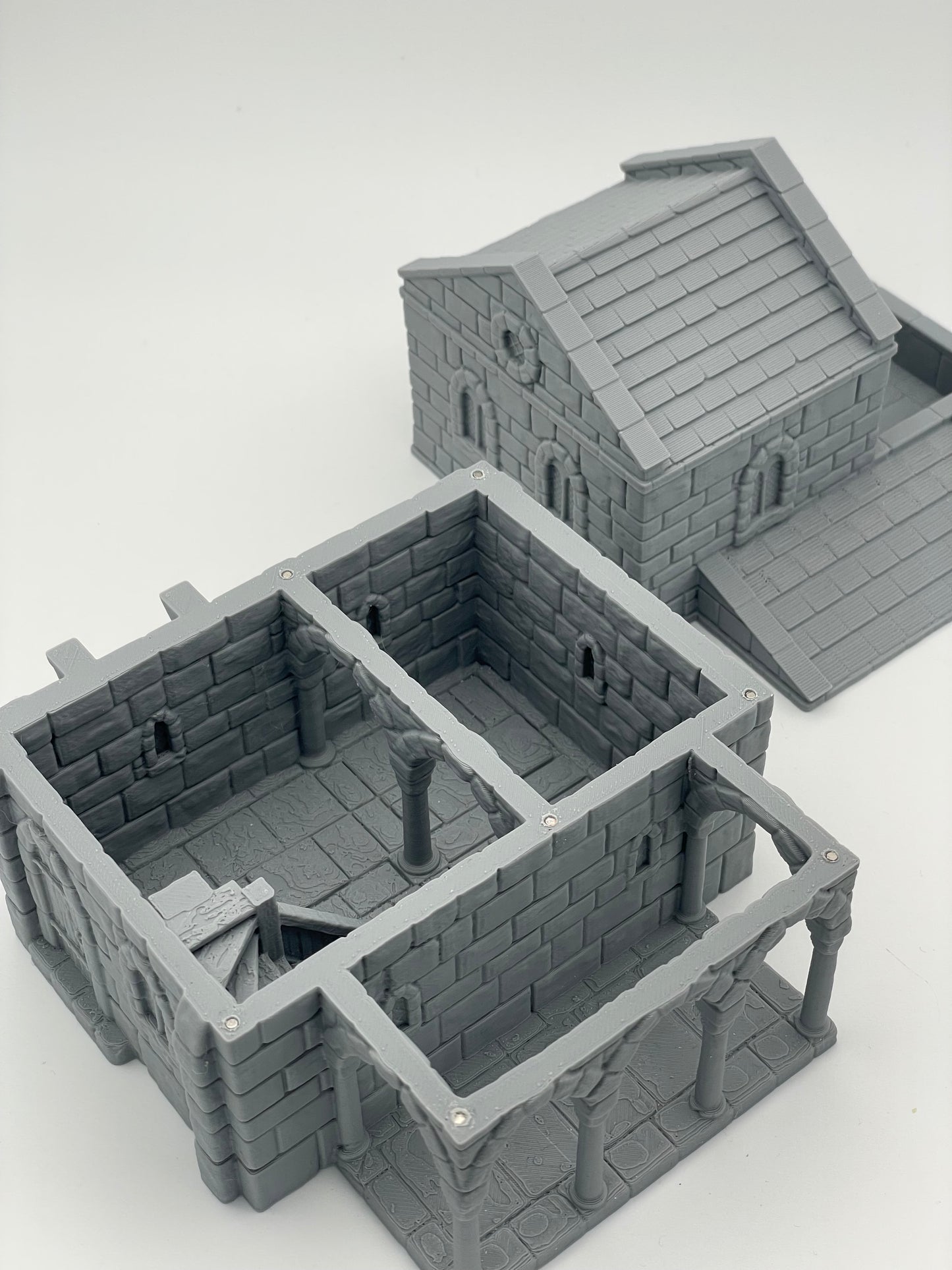 Foto del producto Tabletop 28mm The Printing Goes Ever On (TPGEO) 0: Casa de campo medieval A - Edificio de piedra del reino humano Gonthan - Terreno transitable