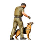 Foto de producto de modelismo para diorama 2: Figura de pie: guía canino con uniforme de servicio y perro de trabajo (Ref. n.º 525)