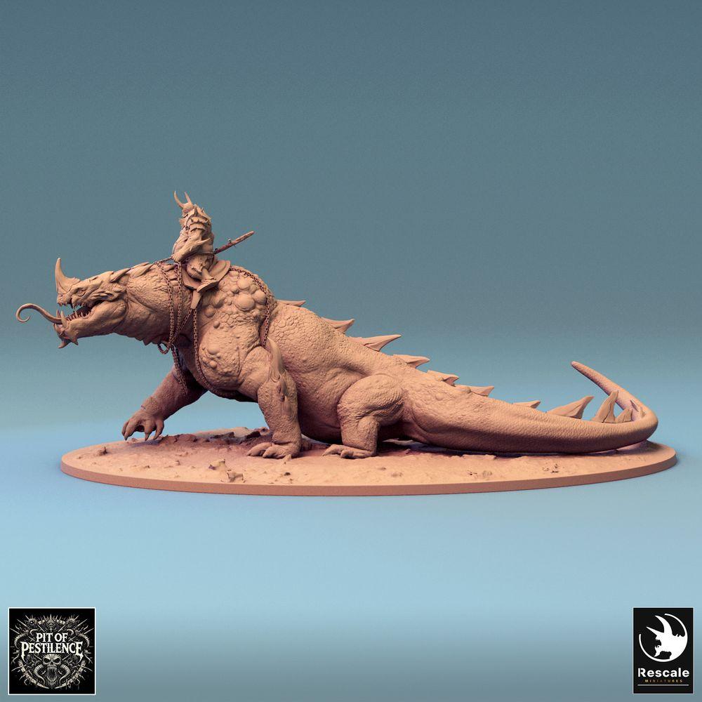 Foto del producto Tabletop 28mm Lord of the Print (LotP) 0: Miniatura de Tabletop: Jinete bárbaro sobre bestia pantanosa - Monstruo reptiliano, dinosaurio de guerra, bestia de guerra con lanza, armadura de cadenas y silla de montar (24_08_C2)