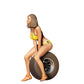 Foto del producto 0: Chica de cuadrícula: mujer con neumático - Carrera