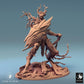 Produktfoto Tabletop 28mm Lord of the Print (LotP) 0: Tabletop Figur: Baumwesen Dornenwächter, Waldgeist mit Rindenschild und Rankenpeitsche (24_07_C2)