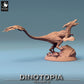 Foto del producto Tabletop 28mm Lord of the Print (LotP) 0: Miniatura de Tabletop: Raptor emplumado - Pyroraptor en roca, ave del terror, bestia terópoda (24_06_B2)