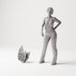 MyPortal Studios set 02, model 67: junto a una figura humana a escala 1:35