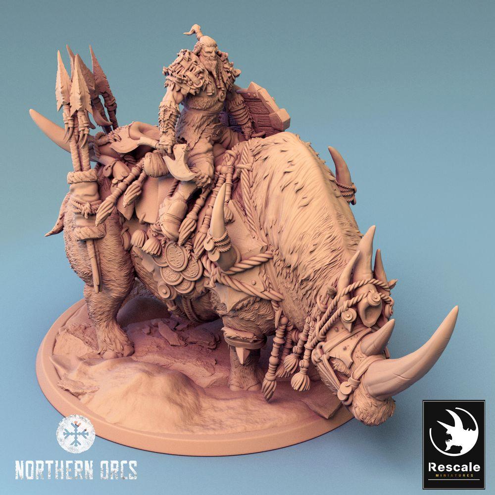 Foto del producto Tabletop 28mm Lord of the Print (LotP) 0: Miniatura de Tabletop: Señor de la Guerra Orco sobre Rinoceronte Gigante, Jinete de Bestias con Lanzar, Jinete Orco de Rinoceronte (24_04_D2)