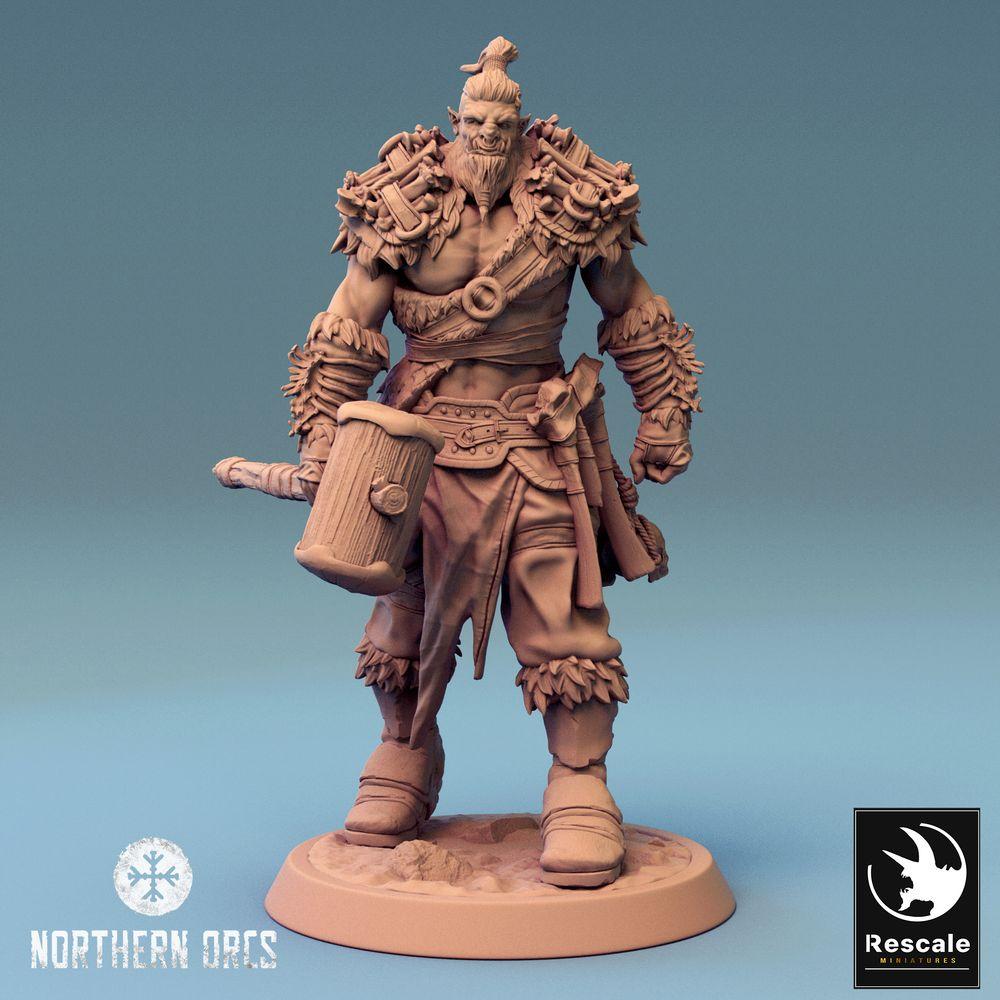 Foto del producto Tabletop 28mm Lord of the Print (LotP) 0: Miniatura de Tabletop: Señor de la Guerra Orco con Martillo de Dos Manos, Campeón Tribal (24_04_I2)