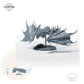 Gepanzerter Wyvern-Reiter – Ohne Reiter: Größenvergleich, ca. 71 mm Gesamthöhe inklusive Base und höchstem Teil, mit 32-mm-Referenzfigur.