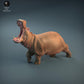 Foto de producto de figura animal Animal Den Miniatures 4: Figura de animal salvaje: hipopótamo enfurecido (21_12_04)