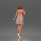 Foto de producto de modelismo para diorama 2: Figura de pie: mujer con vestido corto, teléfono móvil y zapatos de tacón (a180)