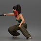 Foto de producto de modelismo de diorama 5: Figura de diorama: Mujer en cuclillas con máscara y pistola, top corto y pantalones holgados (a169)