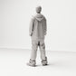 Stehende Figur: Mann mit Kapuzenjacke & T-Shirt (Ref. Nr. 510) - vollständige Studioansicht 4